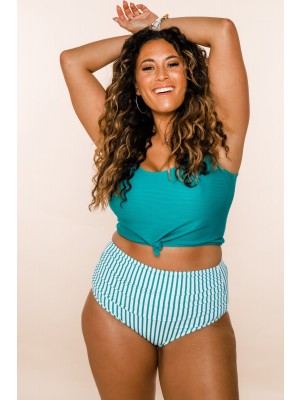 Bikini-Set mit U-Ausschnitt und breiten Trägern mit Knoten vorne